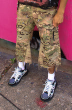 Load image into Gallery viewer, SPIKED CAPRI CAMO SHORTS
